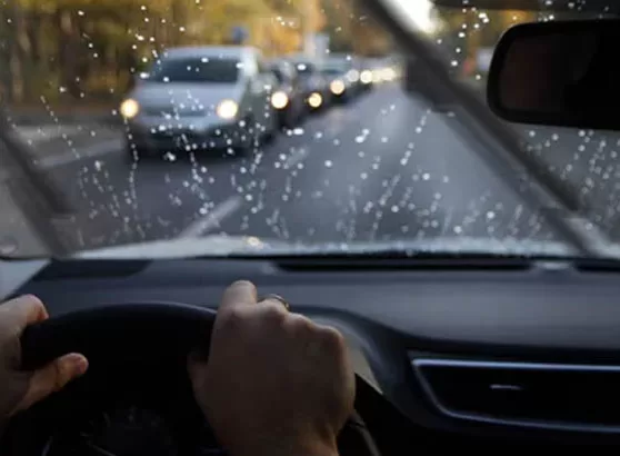 Como Dirigir Com Segurança Na Chuva